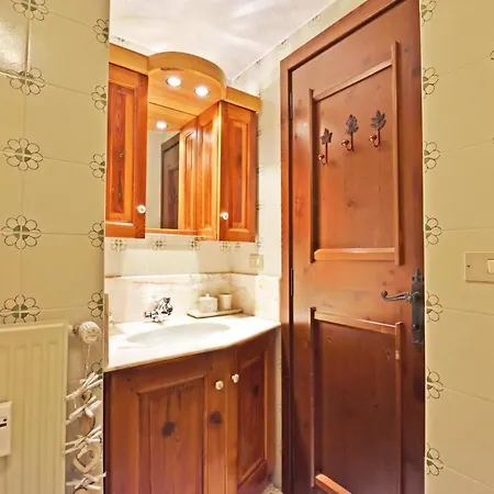 Apartment 5 Min A Piedi Dal Centro - Free Park