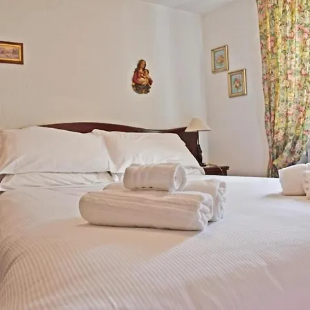 Apartment 5 Min A Piedi Dal Centro - Free Park